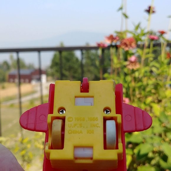 Vintage Peanuts Snoopy Doghouse Pilot Toy - Picture 2 of 5